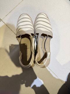 由 alexishsu (刊登 ID 1373440327，圖片 1) 提交，位於 的 (類別：)，說明：。
