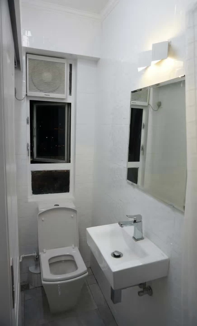 No commission, rare gem, well-decorated unit with rental agreement at $9,500 including rooftop, very close to West Rail Station and bus terminal63438252261378113