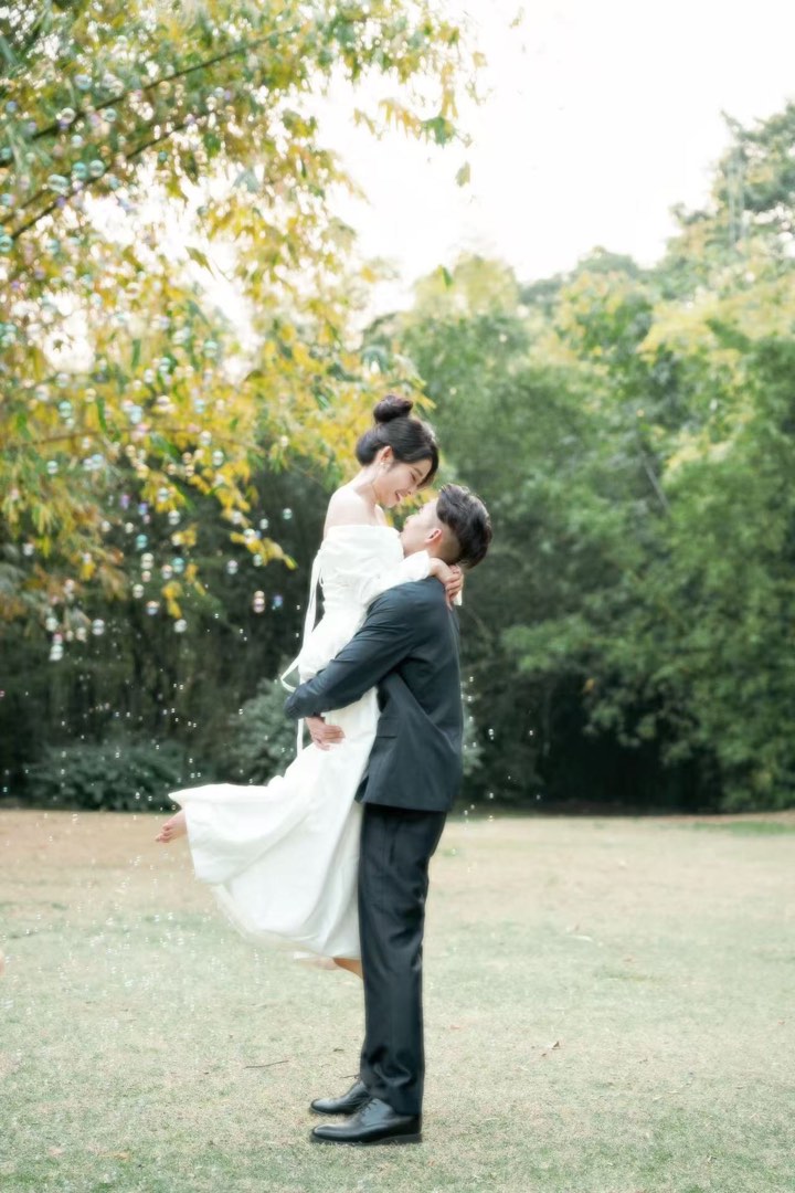Professional photography  
Individual portraits  
Wedding registration  
Pre-wedding  
Birthday party  
Graduation photos  
Student portraits  
Family photos  
Portrait  
100-day celebration  
Father's Day62859980168193113