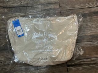 （分類：）位於 。 由 cava.miss 提交（商品編號 1373528237，圖片 1）。簡介： 。