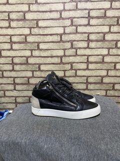 (Kategori: ) berada di . Dikirim oleh ghumabranded_authentic (ID iklan 1373492774, Gambar 1). Deskripsi: .