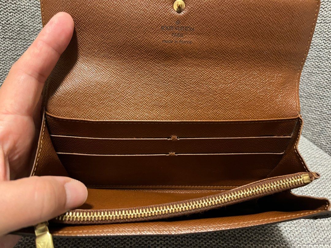 Authentic LV Louis Vuitton Sarah Wallet (Category: Luxury Bags & Wallets) located in Quezon City. Submitted by pengs12 (Listing ID 1373562177, Image 3). Description: Authentic LV wallet still good condition only signs of usage on zipper and card slip.. not even damage No inclusions but I can provide vintage LV dustbag but fits for bags.
