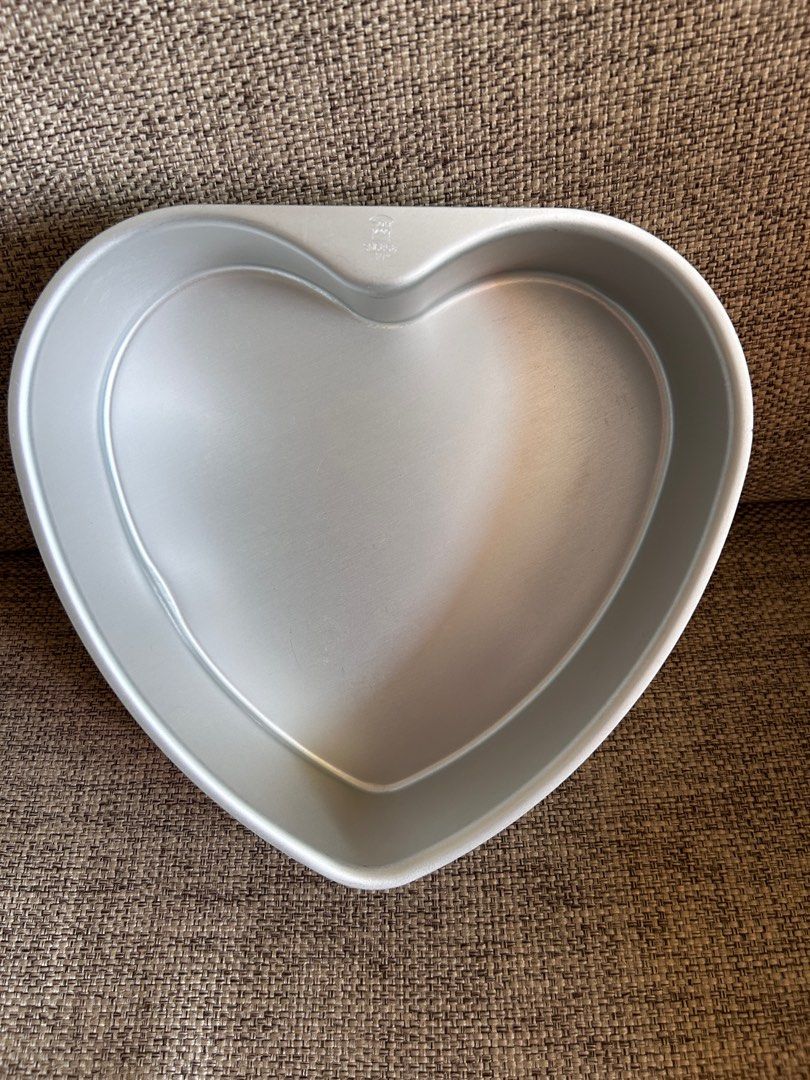 Baking tin - heart shaped