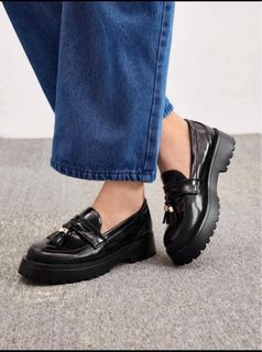 (Category: ) located in . Submitted by loved_closet (Listing ID 1373554001, Image 1). Description: .