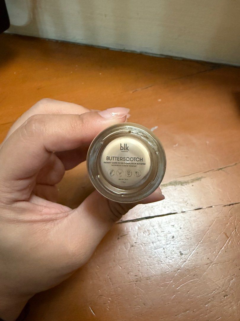 BLK Glow Filter - Butterscotch (Category: Makeup) located in Manila. Submitted by knipponpicks_ph (Listing ID 1373402130, Image 2). Description: Used once for swatching. Not my skintone..