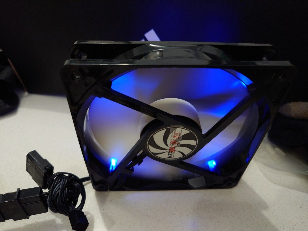 Blue LED 120mm fans63220269372034112