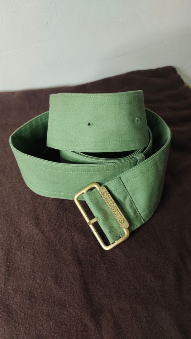 Burberrys Belt (Category: Belts) located in Santa Cruz. Submitted by retroflash (Listing ID 1373411564, Image 2). Description: Size 30 (+/-5 inches) 250 only 🥰.