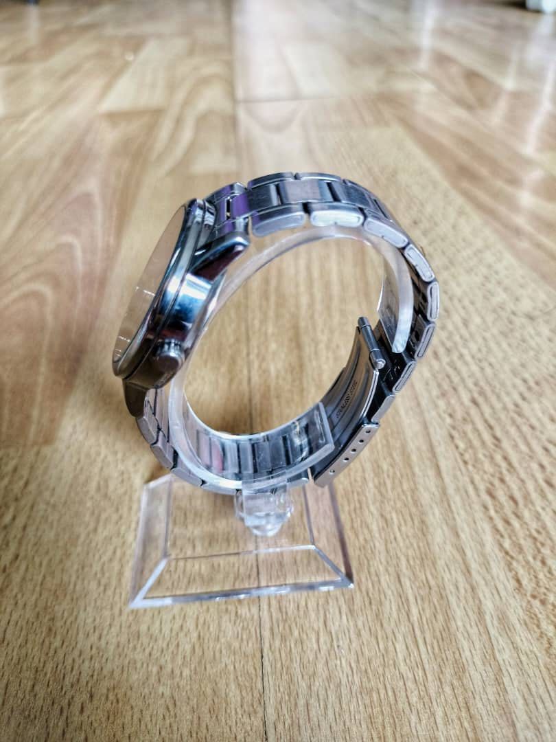 Casio (Category: Watches) located in Kota Kinabalu. Submitted by edwin1612 (Listing ID 1373545502, Image 3). Description: WTS New battery changed . Ada calar kat Cermin jam Ada kesan pemakaian pada jam. Rm 200 Nego..