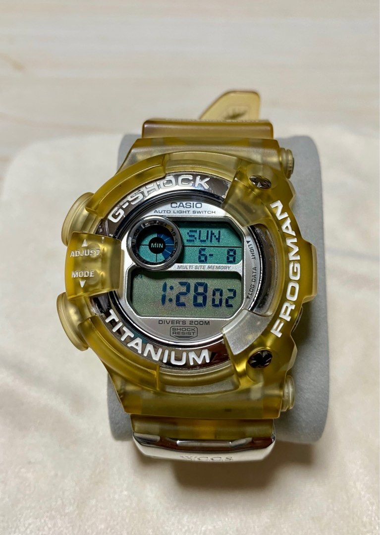 G-SHOCK DW-8201WC CASIO カシオ TITANIUM 8201（シリーズG-SHOCK