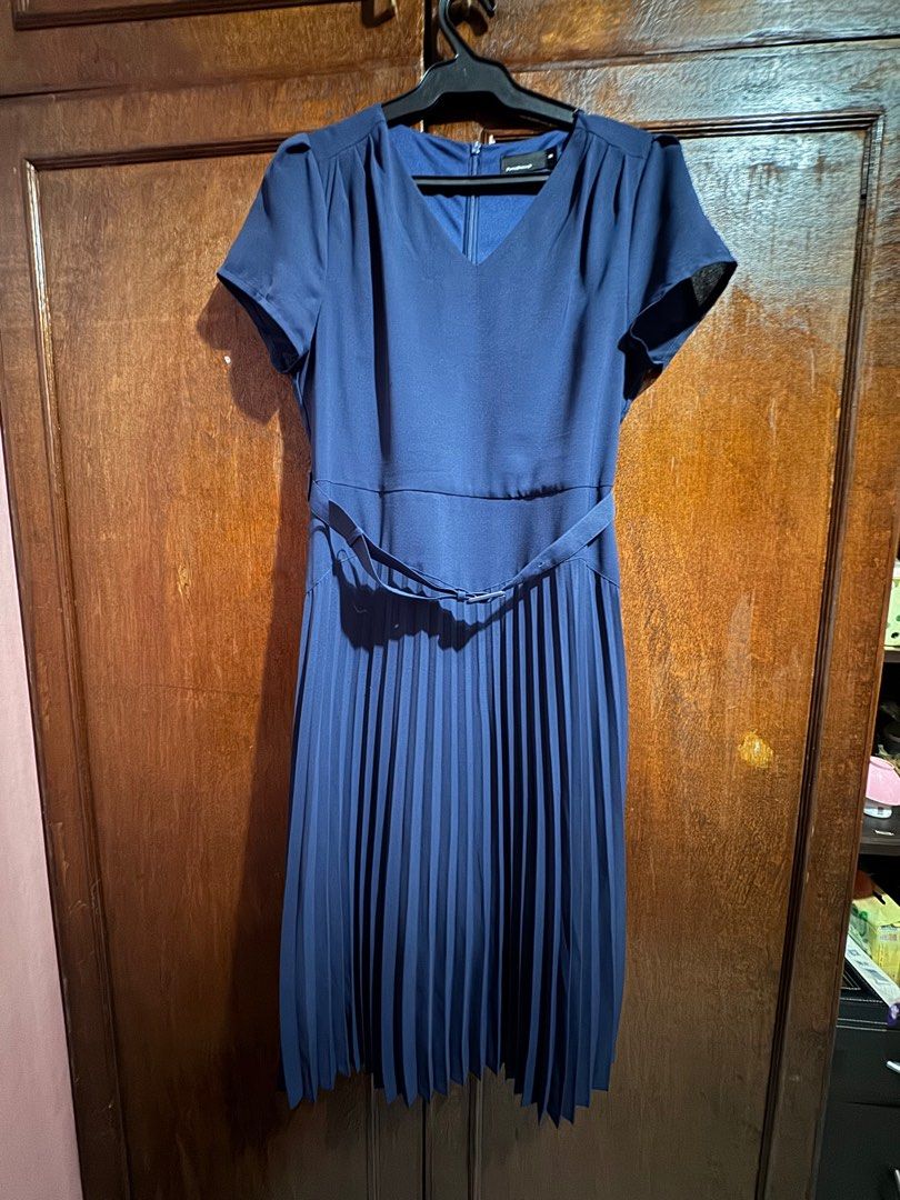 Casual Blue Pleated Dress (Category: Dresses) located in Quezon City. Submitted by acbarrio (Listing ID 1373558214, Image 2). Description: Blue Pleated Dress Used only once.