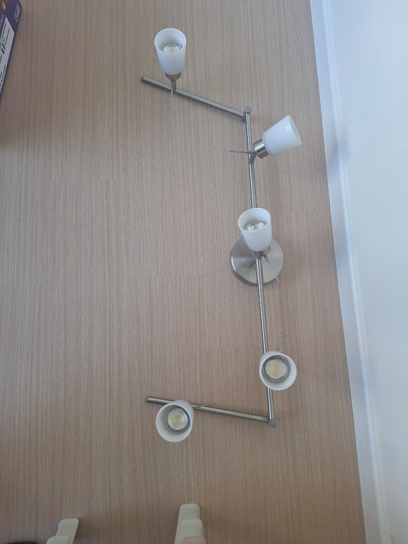 Ceiling light (Category: Lighting) located in Singapore. Submitted by jacyi (Listing ID 1373524038, Image 1). Description: ceiling light to let go @ SGD 45.