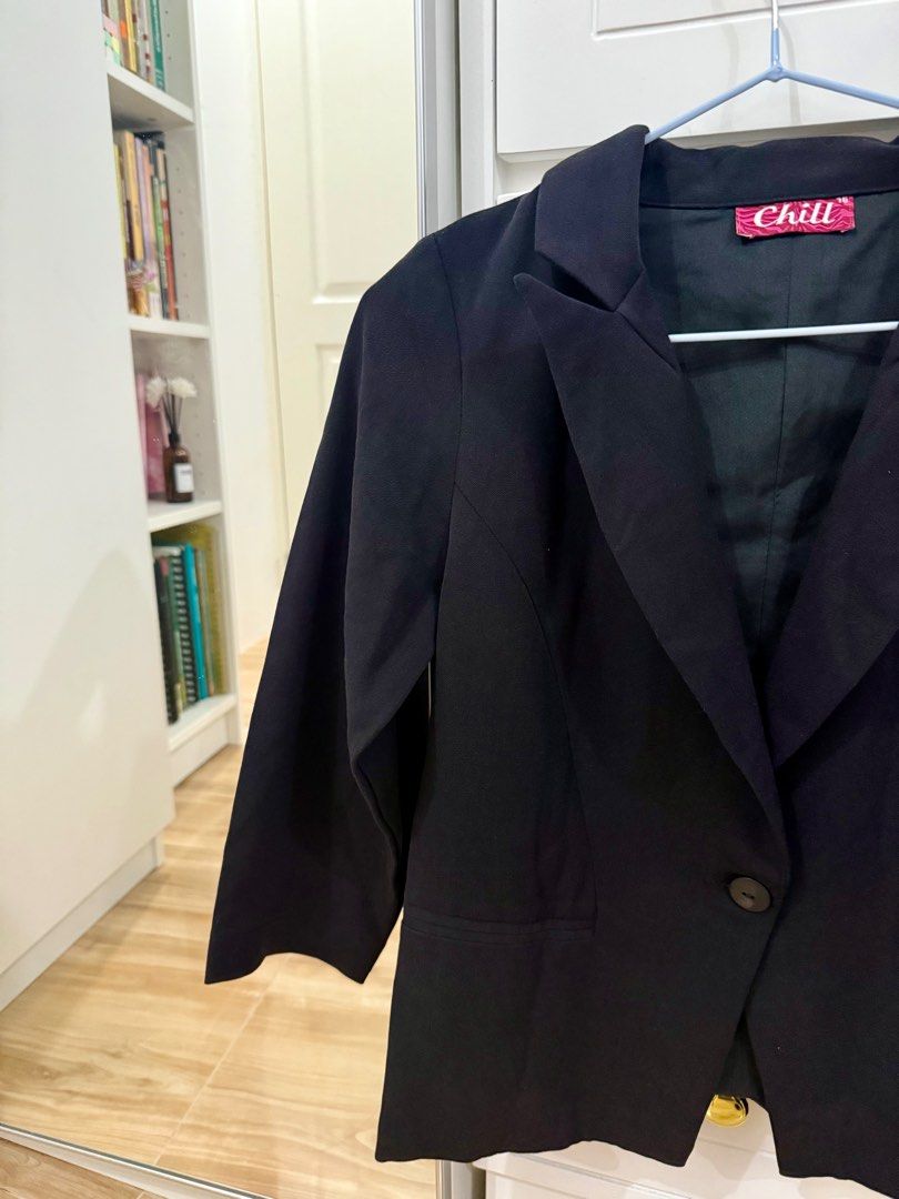 Chill Size 16 3/4 Black Blazer (Category: Coats, Jackets and Outerwear) located in Manila. Submitted by chi.declutter (Listing ID 1373541684, Image 3). Description: .