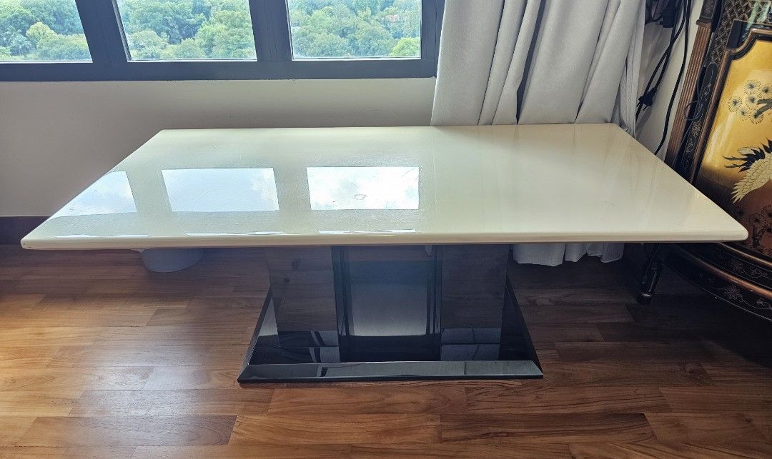 Coffee Table65075283822851110