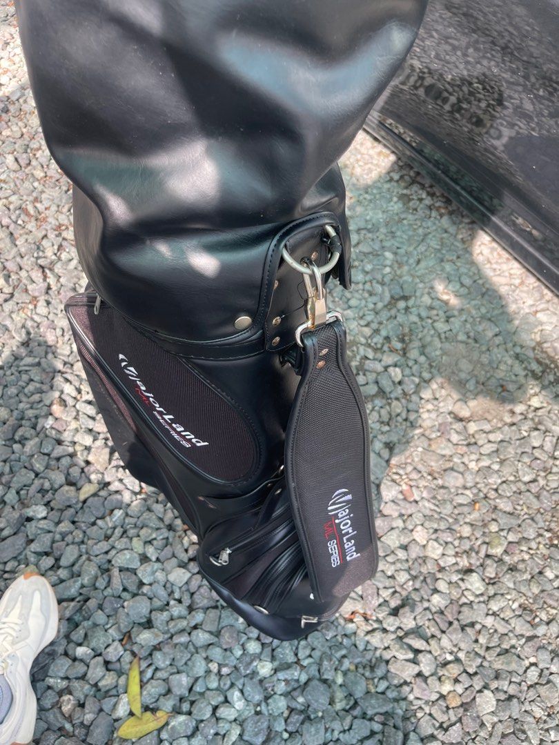 Complete golf set with bag (Category: Golf) located in Del Monte. Submitted by jayveedl (Listing ID 1373413046, Image 1). Description: Major land ML series golf set Includes: Pw Sw 5i,6i,7i,8i,9i 3,5,7 woods with covers Taylormade R5 Driver with cover Ping Putter with cover Golf bag Free umbrella Location: Sta.Ana Manila or Makati..
