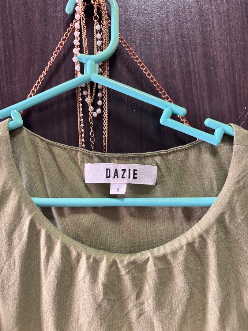 Dazie Body Suit XS-S (Category: Blouses) located in Pasay City. Submitted by rfdu22 (Listing ID 1373437946, Image 2). Description: Bought here on Carousell. Doesn’t fit me anymore. C: 28-34 W: 22-28.