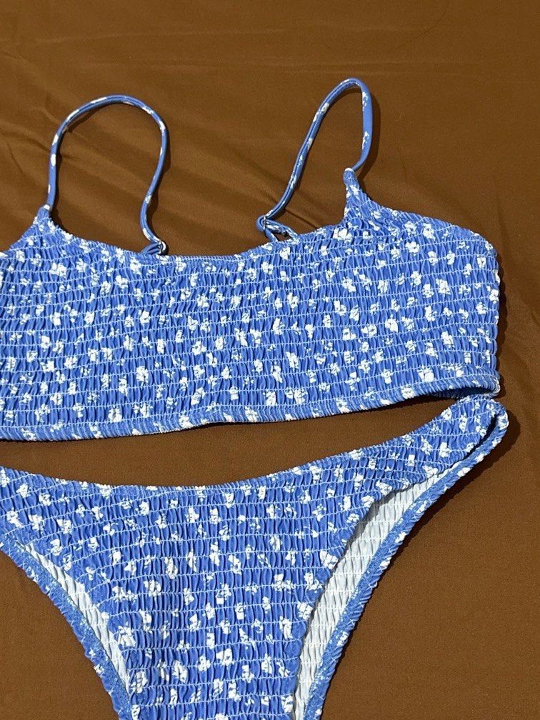 DITSY FLORAL SMOCKED BIKINI TWO PIECE (Category: Bikinis & Swimsuits) located in Manila. Submitted by vxnclodeclutters (Listing ID 1373515491, Image 3). Description: used once as inner lang for an hour. on top of a tube. no when worn since inner lang talaga sha. never worn sa beach. no pads but smocked. di bakat. properly washed. large on tag..