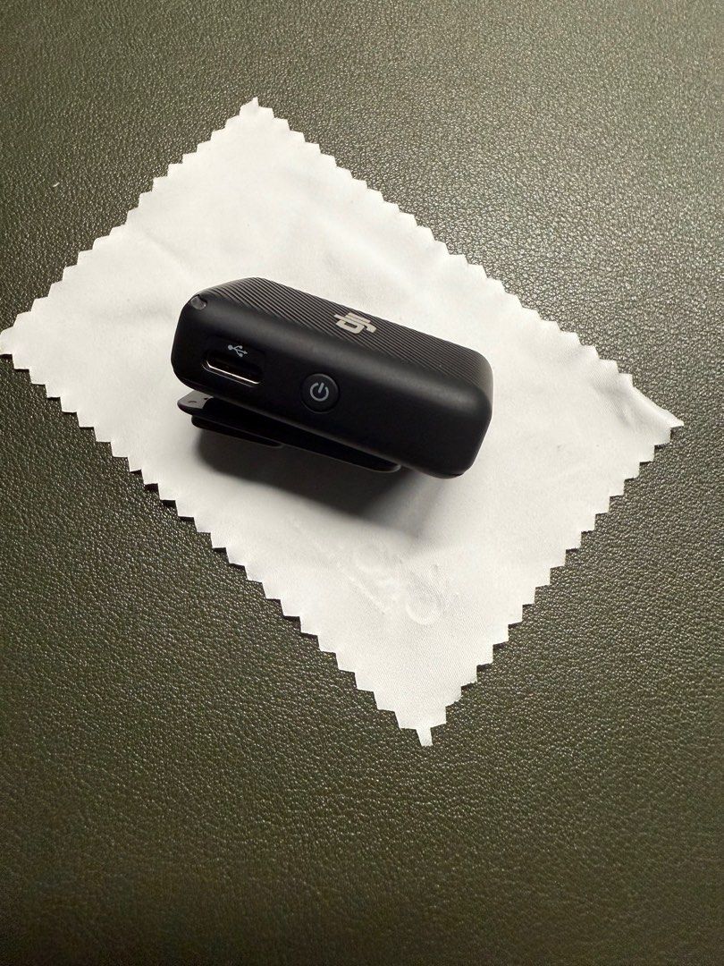 DJI Microphone Gen 1 (Category: Microphones) located in Singapore. Submitted by nightgreen (Listing ID 1373429522, Image 2). Description: Lightly used and placed in dry cabinet for storage Good working condition Magnetic mount No scratches and dent No box No warranty.