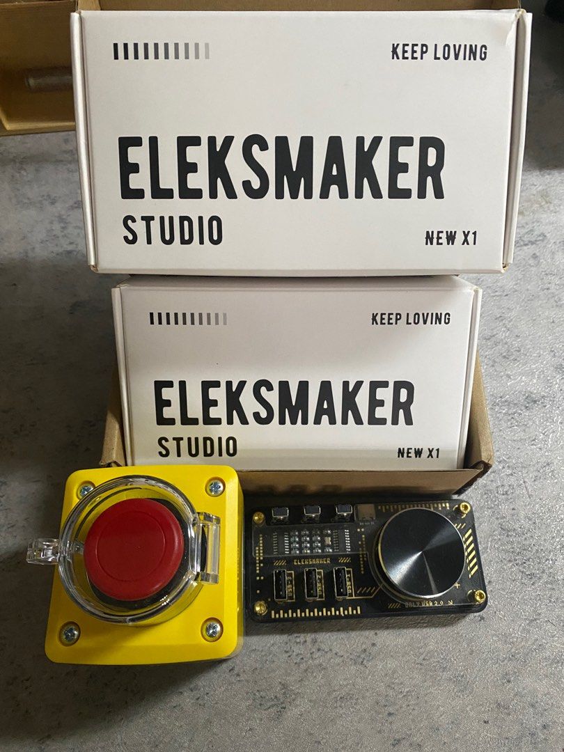 EleksMaker PC Wireless Power On Button & EleksMaker USB Hub (Category: Computer Parts) located in Quezon City. Submitted by MetroDeRetro (Listing ID 1373495870, Image 1). Description: EleksMaker PC Wireless Power On Button & EleksMaker USB Hub Power On Button (never been used, impulse buy) USB Hub (used for a month) All working RFS: Decluttering .