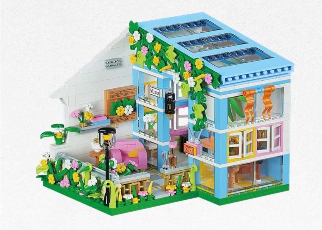 Lego Flower House Mini Building Blocks 650 pcs (Category: Lego & Building Sets) located in Manila. Submitted by thrifts_by_ae (Listing ID 1373561425, Image 2). Description: selling pre-loved items for extra income as a student! PHP 330 + SF includes original manual ISSUE: None.