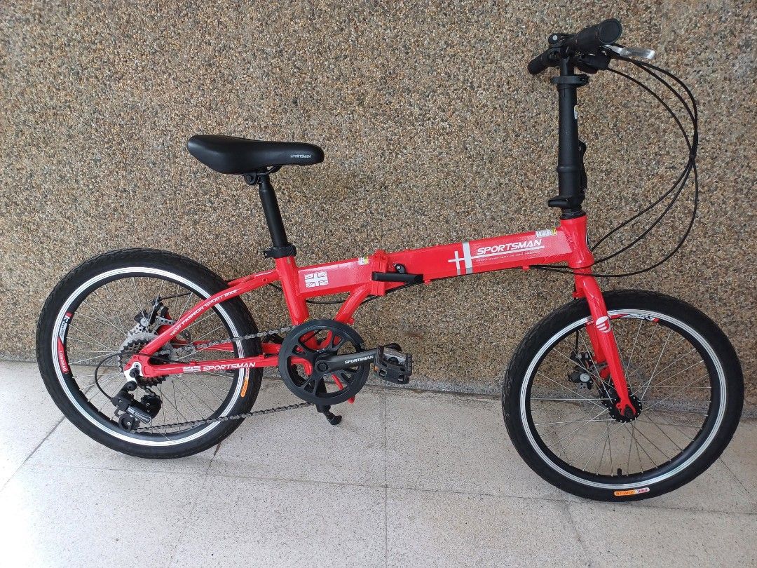 Folding bike (Category: Bicycles) located in Manila. Submitted by cly08 (Listing ID 1373520595, Image 2). Description: Sportsman Folding Bike 20" wheel size, disc brake, alloy frame & rims.