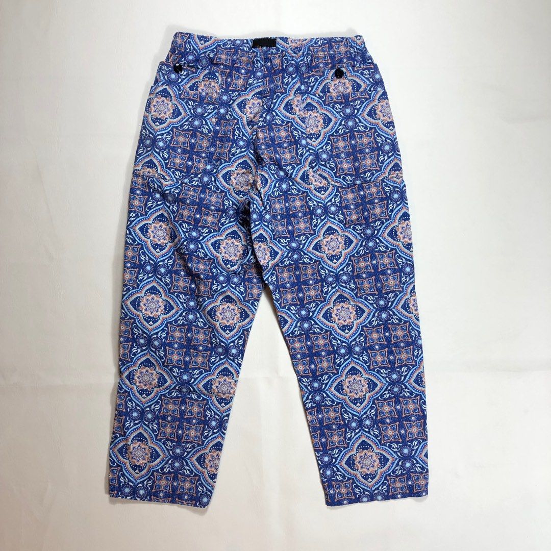 Go Slow Caravan Light Canvas All Over Print Pants (Category: Chinos) located in Quezon City. Submitted by stablesource (Listing ID 1373515545, Image 2). Description: Go Slow Caravan Light Canvas All Over Print Pants Size 4 Dimension: 32 Waist 37 Full Length 8 Leg Opening Excellent Kindly Check All Details Before Purchase🤝.