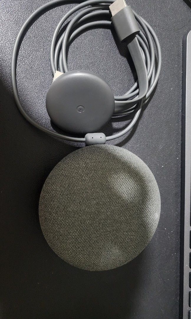 Google chrome cast and Google home (Category: Other Audio Equipment) located in Singapore. Submitted by thelordyj (Listing ID 1373522116, Image 2). Description: didn't use much after I purchased it and they are still in working conditions after I tested it during my house cleaning.