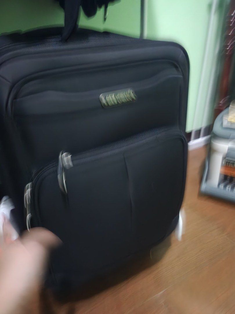Hand Carry Luggage with laptop case (Category: Luggage) located in Pasay City. Submitted by mscaoo (Listing ID 1373430276, Image 1). Description: Brand : Urban 4 wheels With code With laptop case Cabin size 7Kg RFS : upgrade No issue.
