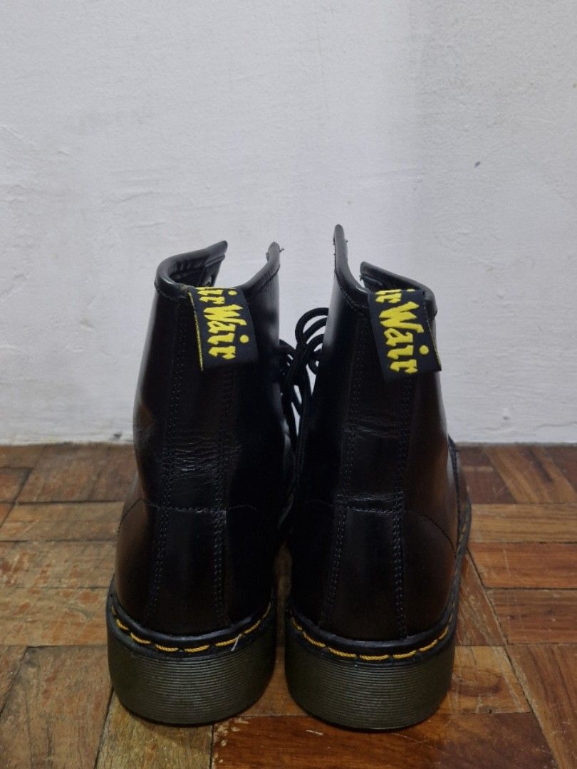 Hi-cut Leather Boots (Category: Boots) located in Rizal. Submitted by urtmd (Listing ID 1373425496, Image 2). Description: Marikina made Used once Original Price 2999.95 with box.