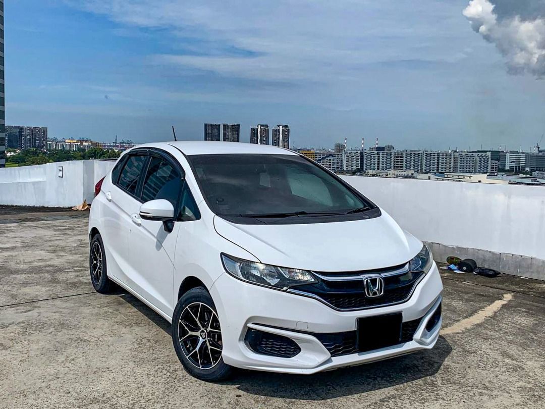 Honda Fit 1.3A G F-Package Auto62886405423747111