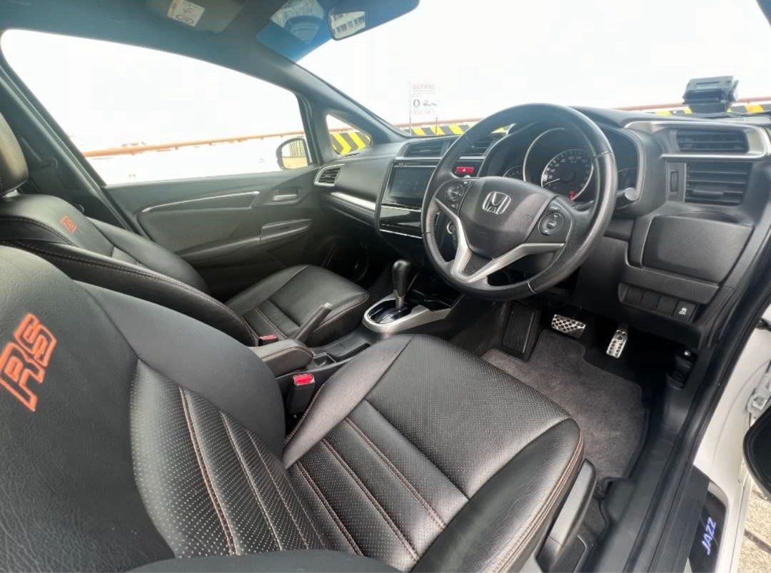 Honda Jazz 1.5 RS LX (A)62886406113282111