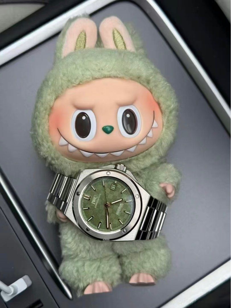 IWC Ingenieur Green Sonny Hayes IW328908 Automatic 40 (Category: Watches) located in Singapore. Submitted by effiniti (Listing ID 1362200850, Image 1). Description: Pre-order with me to secure the Sonny Hayes F1 Movie Limited Edition Ingenieur 40mm. 1 of 1000 pieces world wide. Only VIPs can buy it from the boutique. Buy it from me instead, without waiting. Ingenieur Automatic 40 The Ingenieur Automatic 40 with a green “Grid”-patterned dial is in