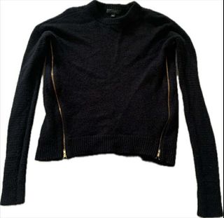 (Category: ) located in . Submitted by style-editor (Listing ID 1373461625, Image 1). Description: .