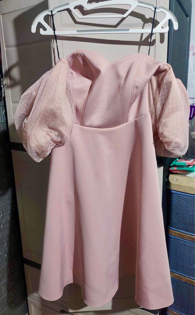 Karimadon Sophia Blush Pink (Category: Evening dresses & gowns) located in Batangas. Submitted by xiatch (Listing ID 1373503158, Image 2). Description: Xs on tag but can fit small to medium frame High quality Puffed sleeves Nakakaputi at blooming ang color at fitting .