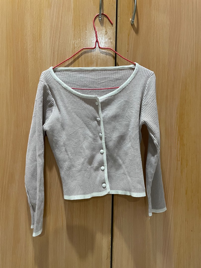 Korean Top, Women's Fashion, Tops, Longsleeves on Carousell
