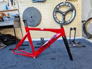 (Category: ) located in . Submitted by pro_bicycle_sg (Listing ID 1373483502, Image 1). Description: .
