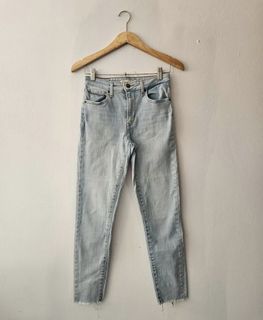 (Kategori: ) berada di . Dikirim oleh elserrascloset (ID iklan 1373439506, Gambar 1). Deskripsi: .