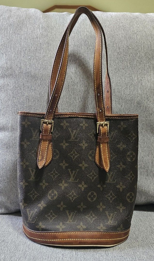 LV petit bucket bag (Category: Luxury Bags & Wallets) located in Tuguegarao City. Submitted by bili_naph (Listing ID 1373420346, Image 2). Description: ☆ LV petit bucket ☆ Bought online for P3500.00 ☆ Claimed authentic by seller ☆ Height 7.5 inches ☆ Width 7.2 inches ☆ Selling for P2k ☆ Please self-authenticate.