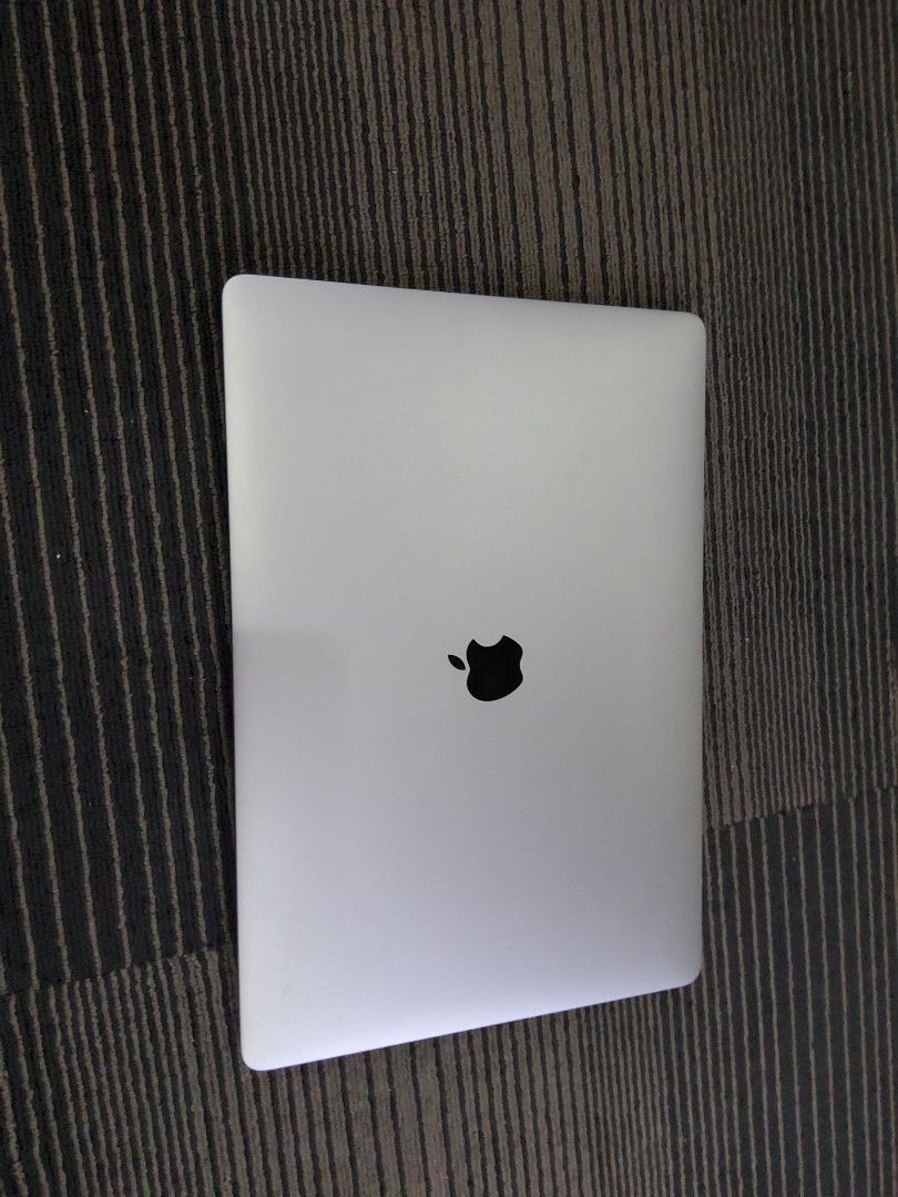 MacBook pro A1990 (Category: Laptops & Notebooks) located in Singapore. Submitted by sb250 (Listing ID 1373500056, Image 3). Description: .