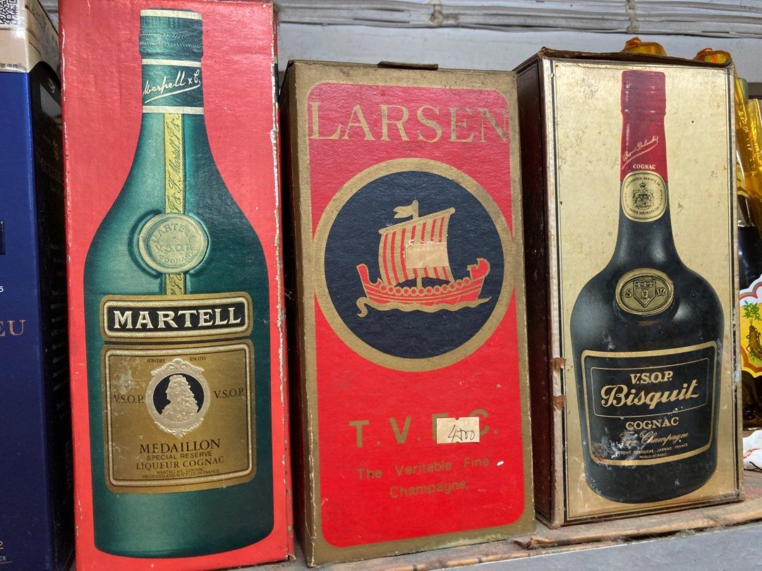 2本セット Martell Medaillon & King of Scots Martell Cognac VSOP Medaillon | cabinet7