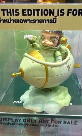 MEGA SPACE MOLLY 100% Blooming Orchid【蘭】 Pop Mart Mega Space Molly Blooming Series Orchid 1 - US