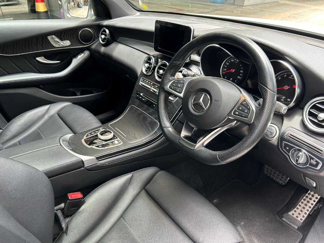 Mercedes-Benz GLC250 4MATIC AMG Auto62863129991426114