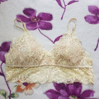 (Category: ) located in . Submitted by marizelsclosetdeclutter (Listing ID 1373405915, Image 1). Description: .