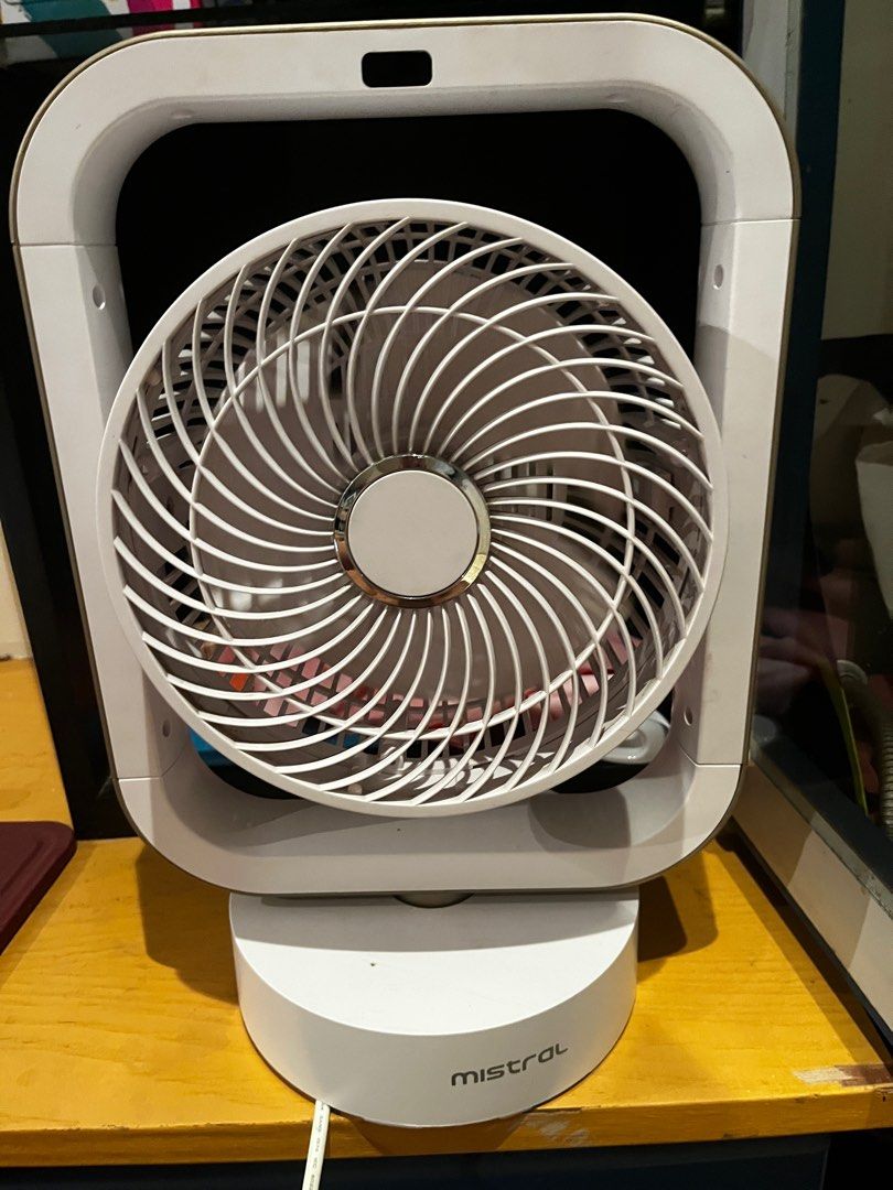 Mistral table fan