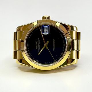 (Category: ) located in . Submitted by jantzen.watches (Listing ID 1373417115, Image 1). Description: .
