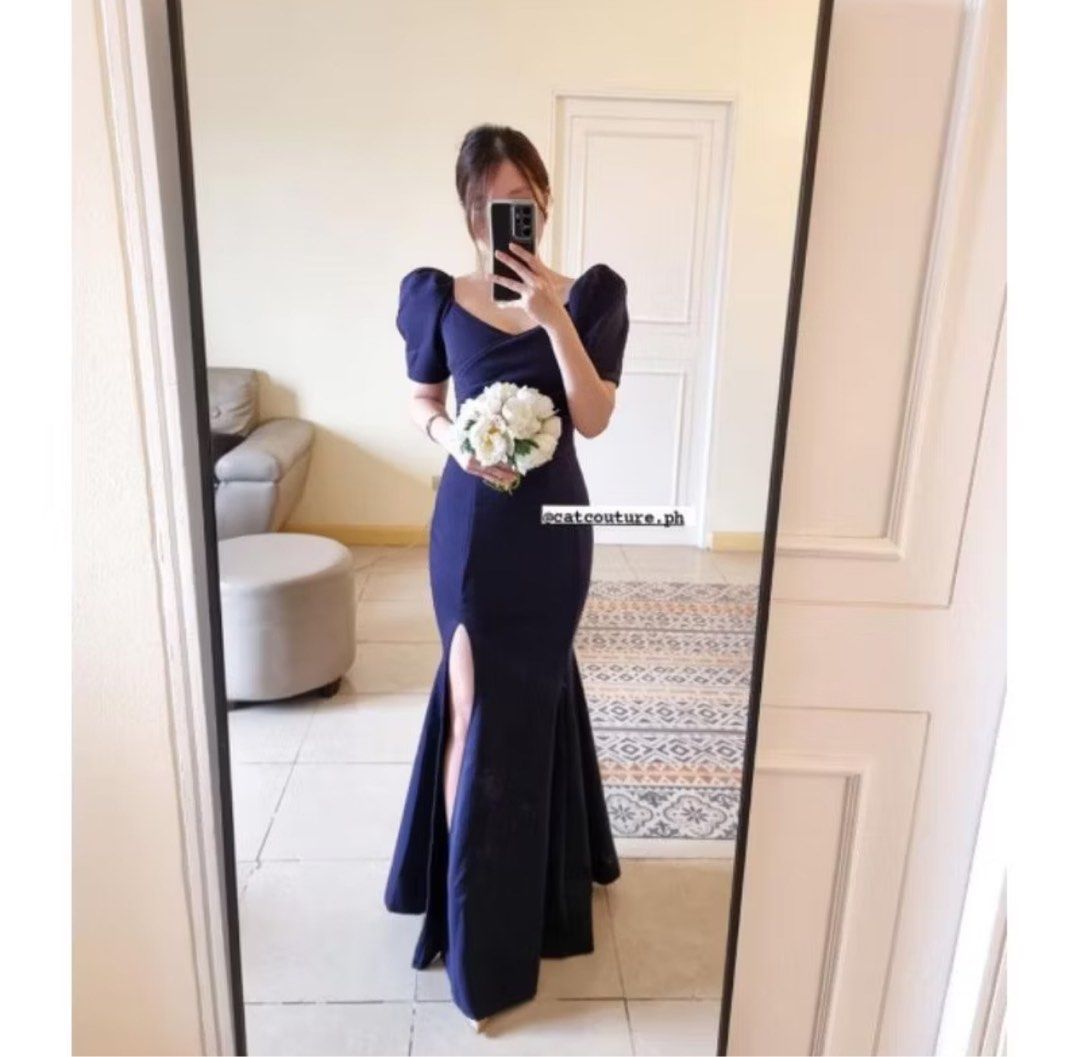 Navy Blue Bridesmaids Dress (Category: Evening dresses & gowns) located in Naga. Submitted by secondchancefinds_ (Listing ID 1373399635, Image 3). Description: Neoprene XS-Small Altered since petite mga gumamit pero mostly stretchable Super ganda and elegant 1 & 3 available ✅ 2 sold ❌ Loc: Parañaque SF shouldered by buyer Strictly no return no cancellation .