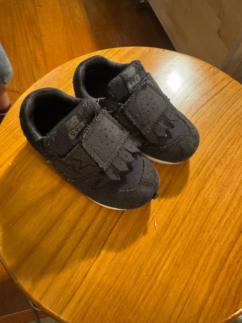 由 akitsai0420 (刊登 ID 1373508506，圖片 3) 提交，位於 新北市 (New Taipei) 的 New balance 996 休閒鞋 (類別：嬰兒及兒童流行時尚)，說明：US9號 15cm。