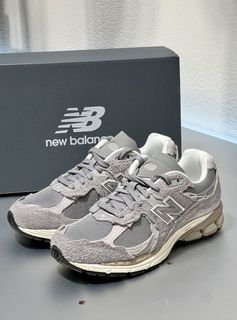 (Category: ) located in . Submitted by newbalancestoresg (Listing ID 1373541927, Image 1). Description: .