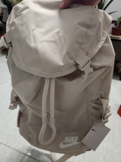 (Category: ) located in . Submitted by kobe25 (Listing ID 1373561661, Image 1). Description: .