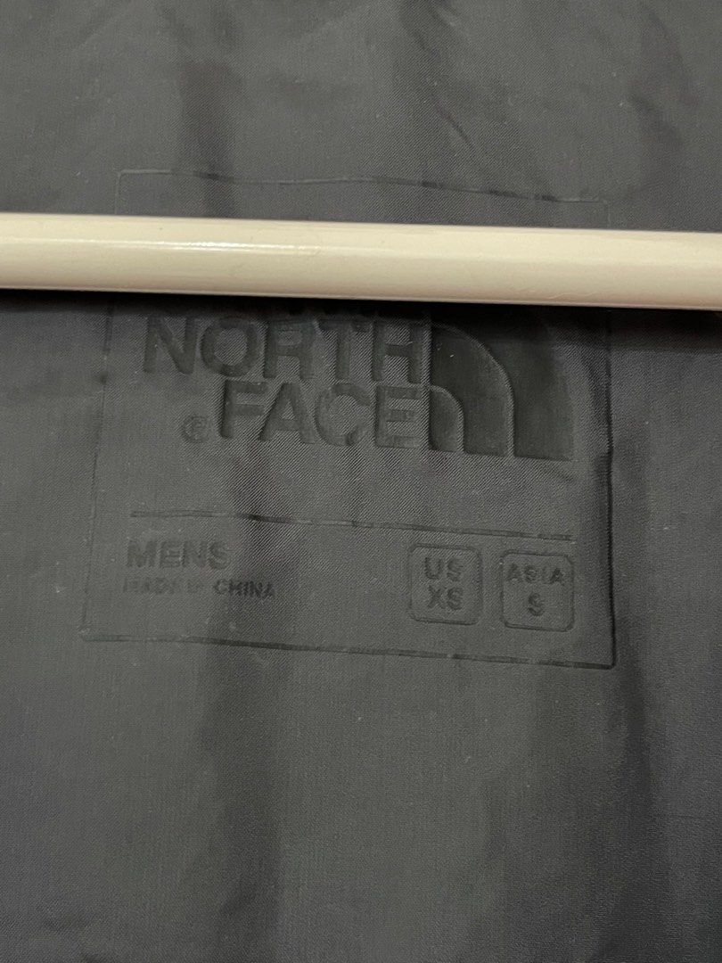 North Face Men Puffer Jacket (Category: Coats, Jackets and Outerwear) located in General Trias. Submitted by random_stuff_here_ (Listing ID 1373449085, Image 3). Description: Used once Size US XS Asia S Shoulder: 17in Body width: 20in Arm length: 26in Length: 26in.