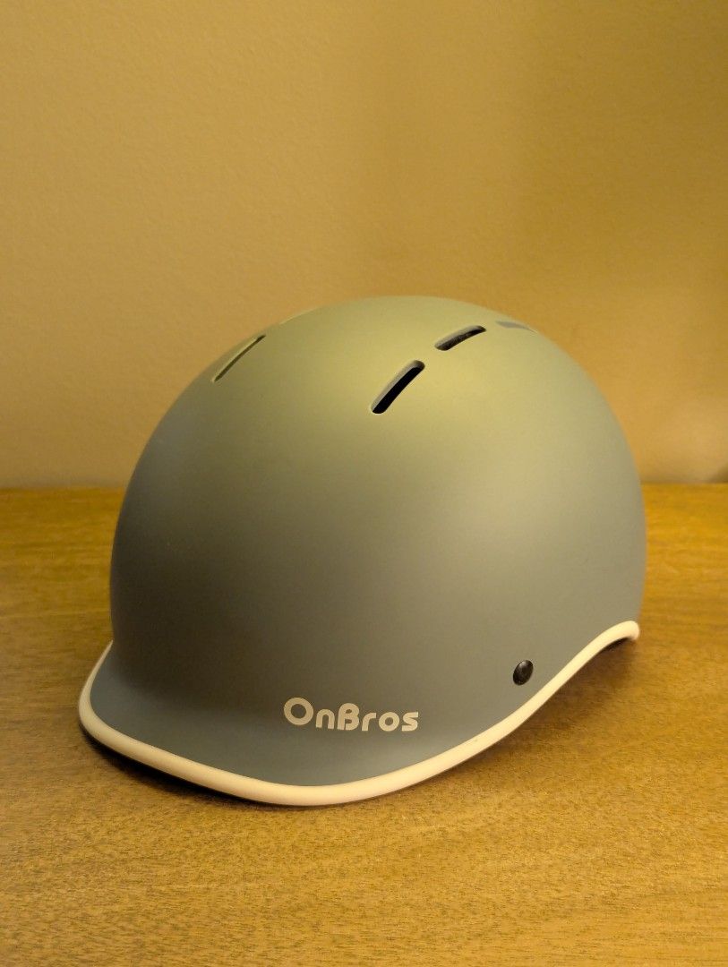 OnBros Retro Helmet for Adults (Category: Skates, Rollerblades & Scooters) located in Marikina City. Submitted by thesunshineboulevard (Listing ID 1373491646, Image 1). Description: SLIGHTLY USED OnBros Retro Helmet for Adults, used for Rollerskating, skateboard, urban cycling Only used once RFS: no more time to rollerskate There's a scratch (4th picture) due to storage. Helmet was never dropped. Head Cirumference: 56-61cm / 22.04 - 24.01 inches 